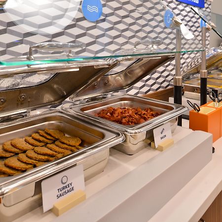 Holiday Inn Express & Suites - Sturbridge By Ihg Εξωτερικό φωτογραφία