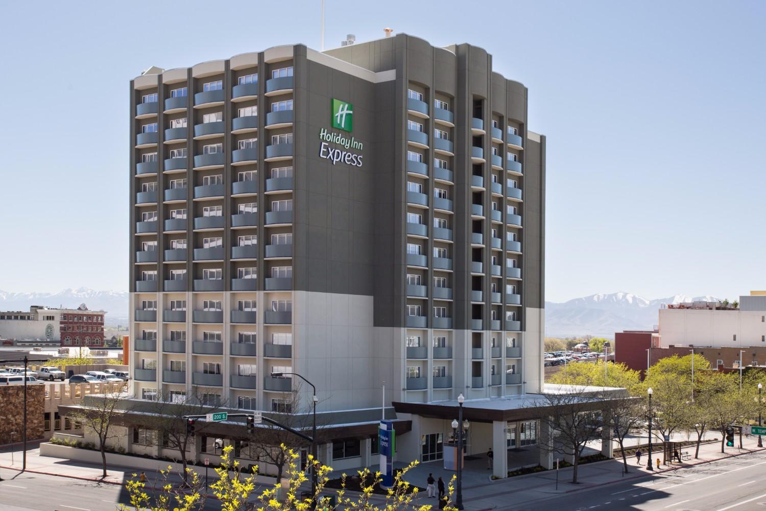 Holiday Inn Express & Suites - Sturbridge By Ihg Εξωτερικό φωτογραφία