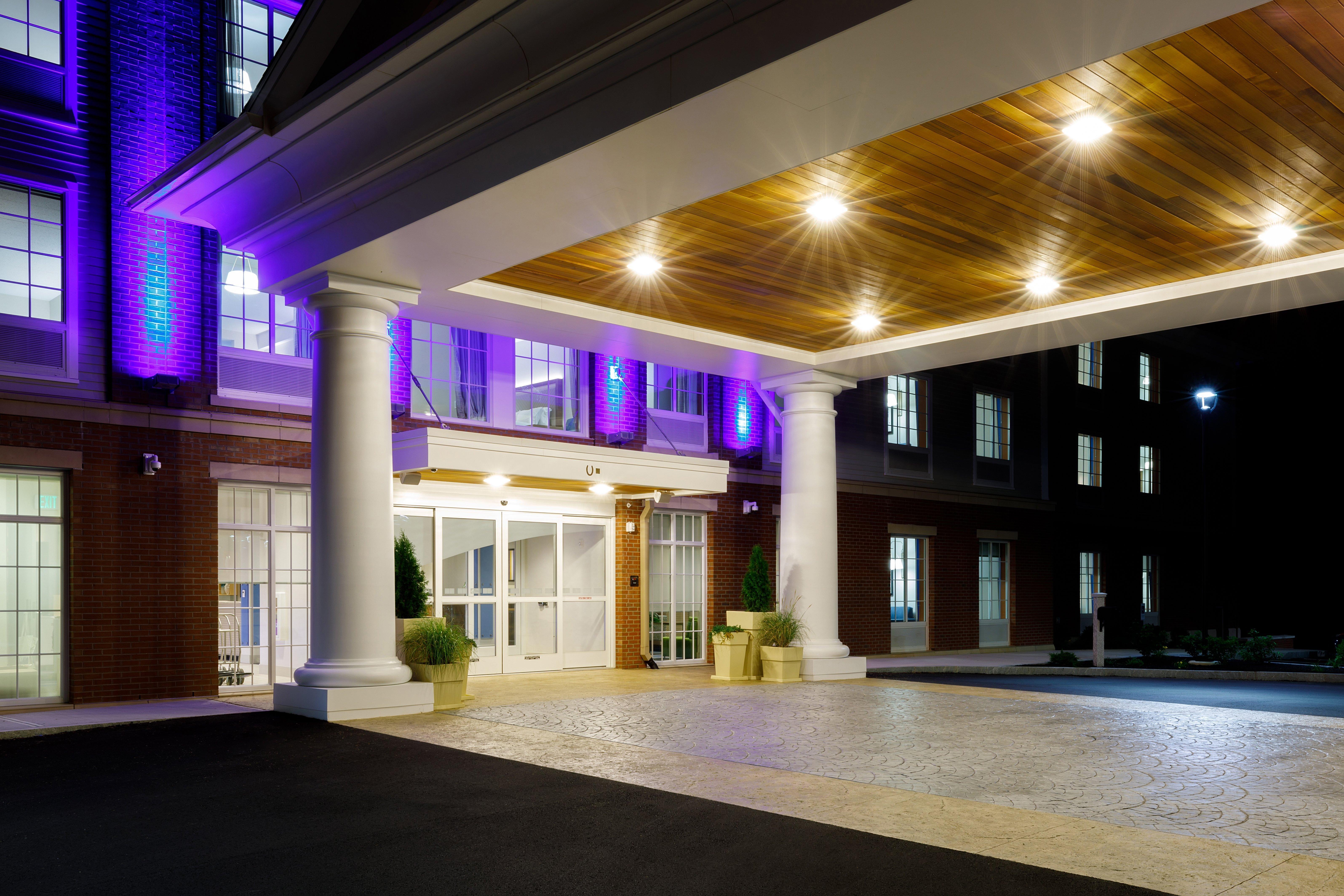 Holiday Inn Express & Suites - Sturbridge By Ihg Εξωτερικό φωτογραφία