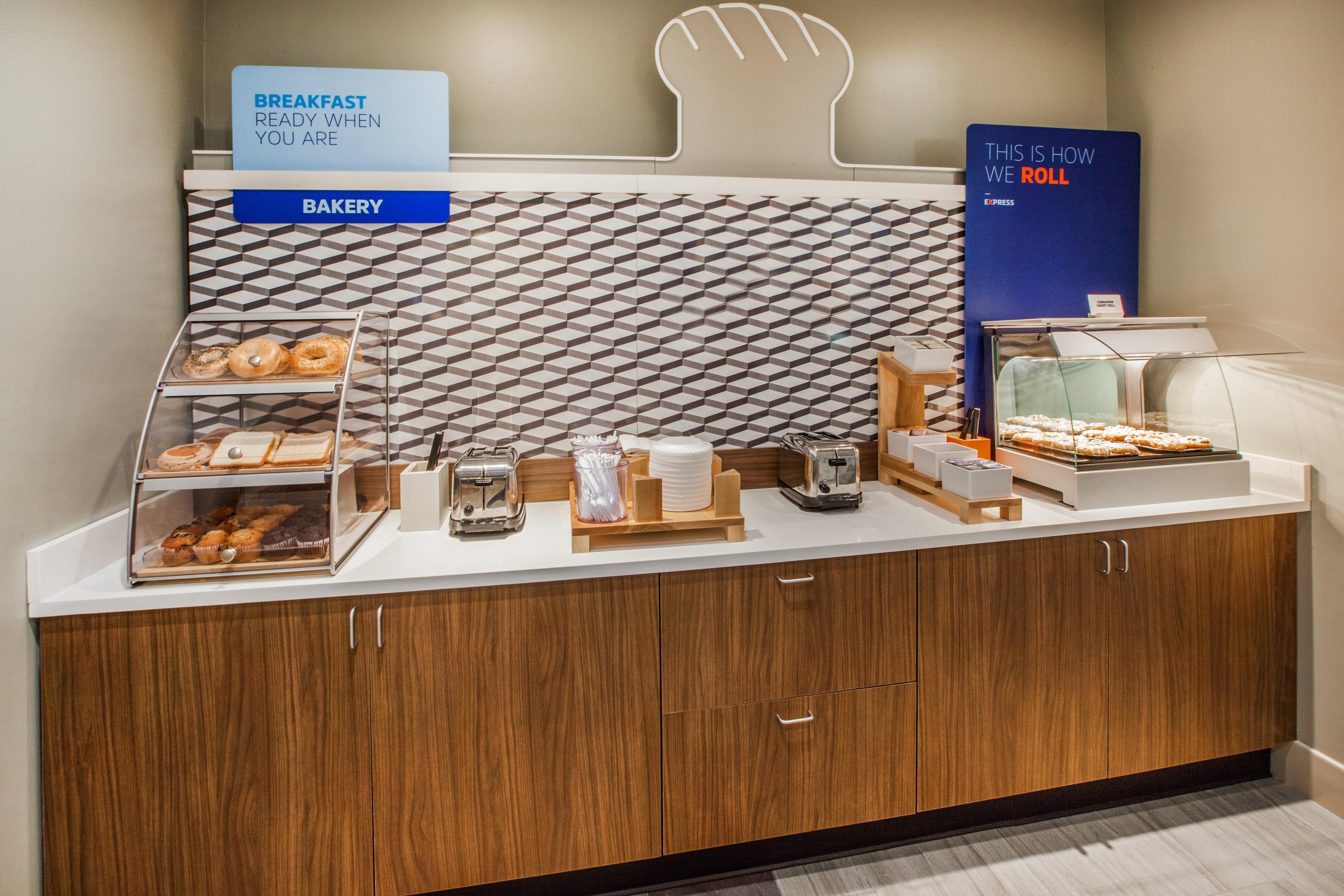 Holiday Inn Express & Suites - Sturbridge By Ihg Εξωτερικό φωτογραφία
