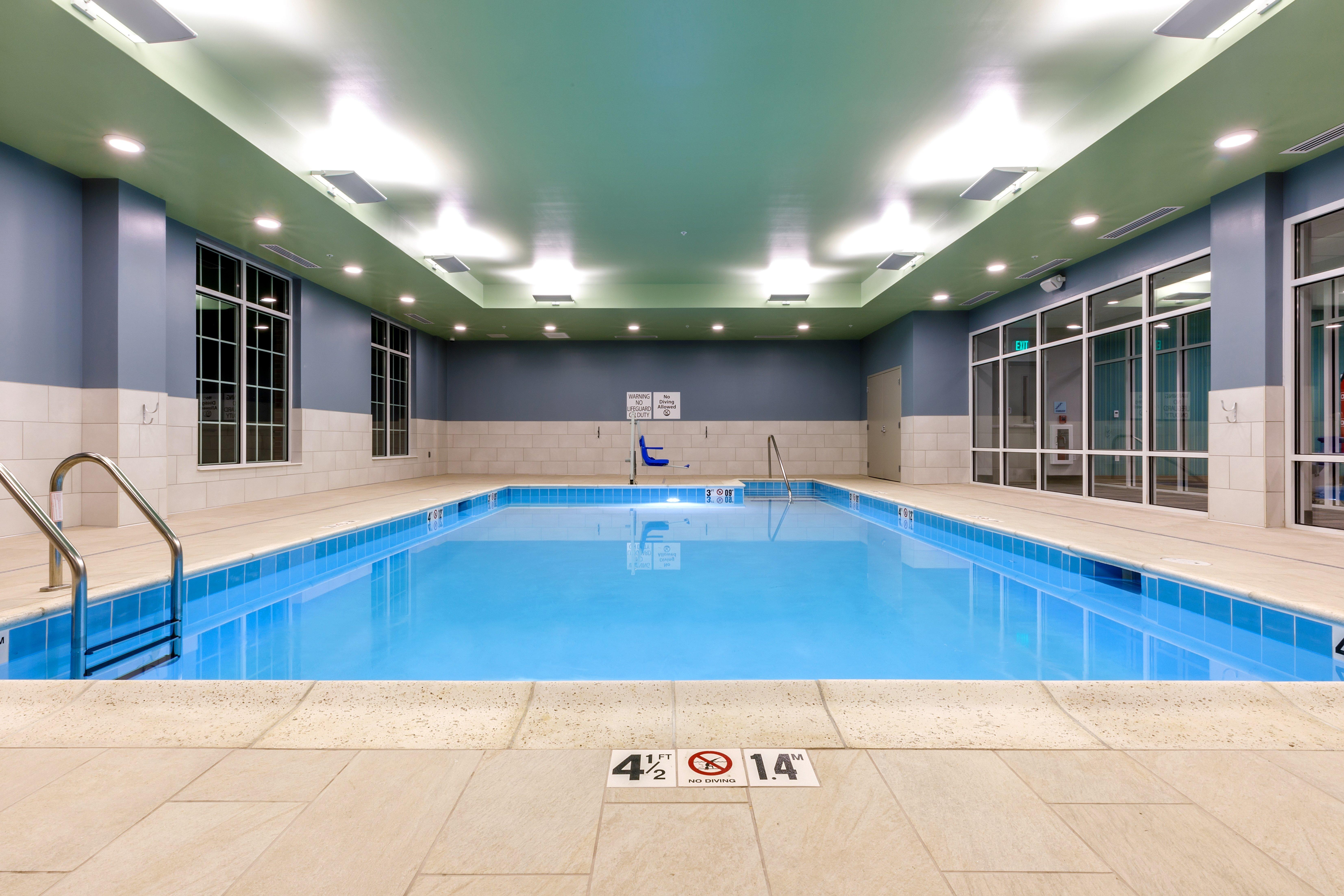 Holiday Inn Express & Suites - Sturbridge By Ihg Εξωτερικό φωτογραφία